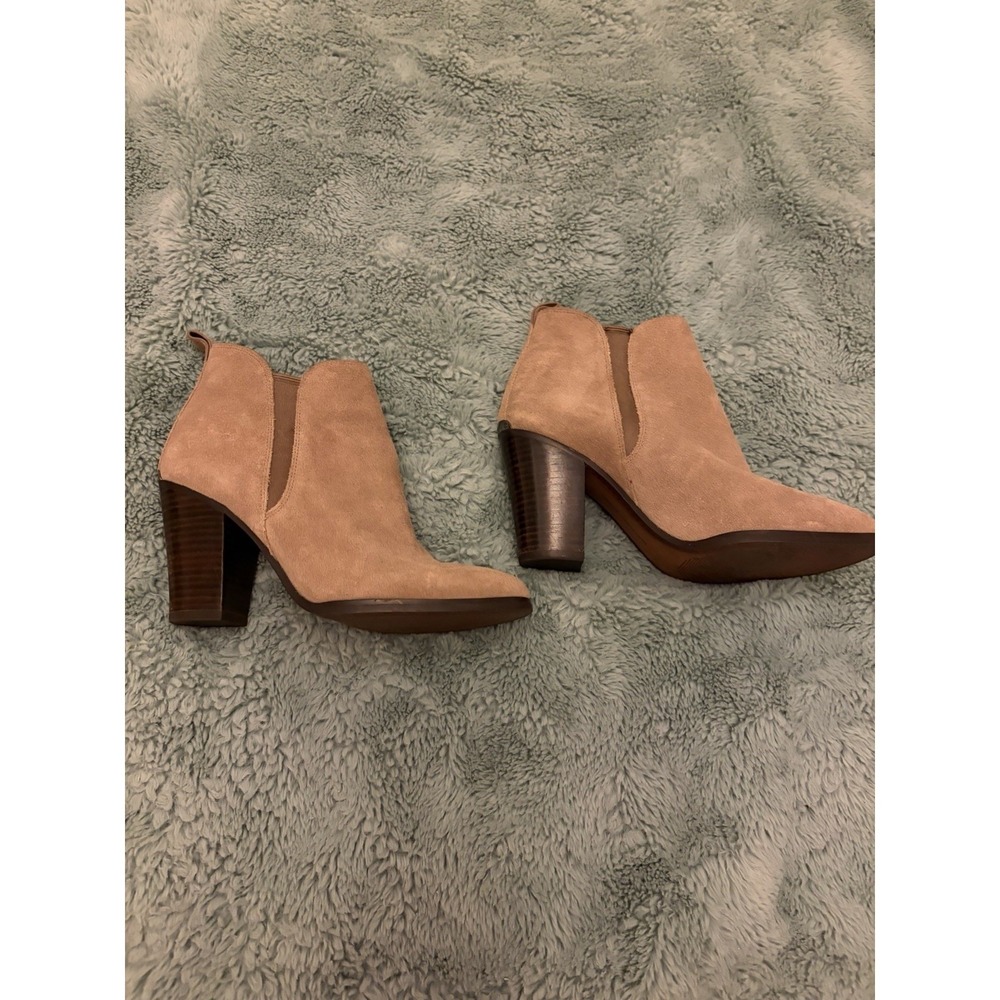 Michael Kors Women's 6M Tan Suede Ankle Boots - Picture 3 of 13